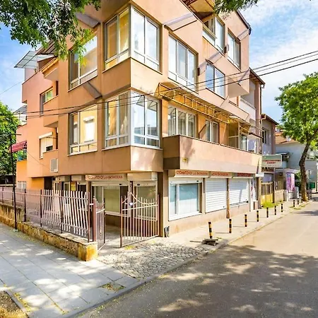 Excellent Center Location 'bear's Den' * Plovdiv